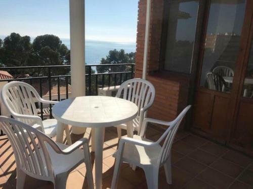 Apartamento Miami Playa, 3 Dormitorios, 5 Personas - Es-9-157