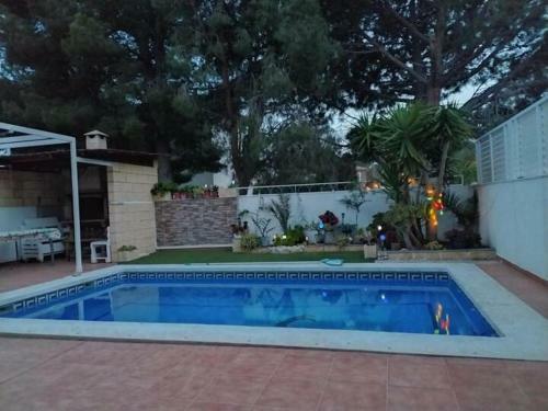 Casa Miami Playa, 4 Dormitorios, 8 Personas - Es-9-156