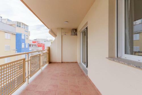 Apartamento Moncofa Beachside Retreat: Poolside Bliss