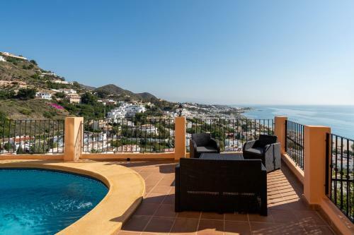 Chalet Con Vistas Al Mar Y Piscina