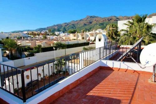 Preciosa Casa Adosada Con Piscina Privada