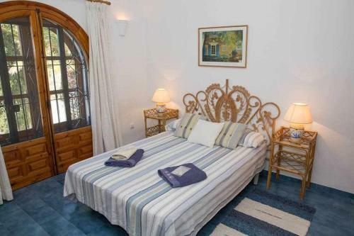 Casa De Monta�a De 3 Dormitorios Con Vistas Al Mar