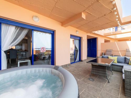 Apartment Shaya - Sea View By Interhome
