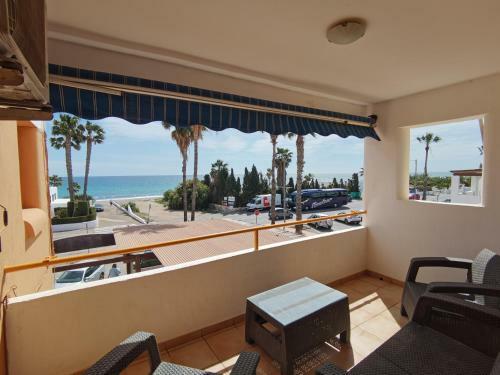 Apartamento El Palmeral 1� L�nea