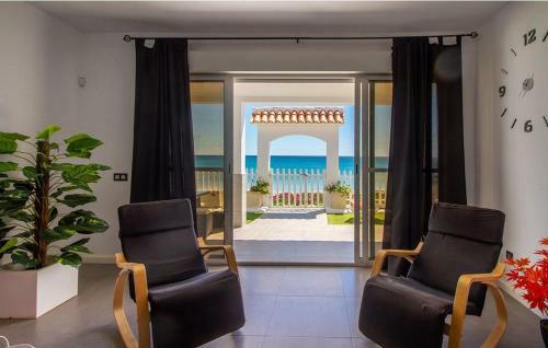 Casa Con Acceso Directo A La Playa De Moj�car