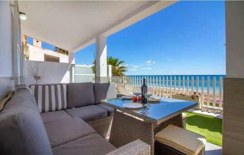 Casa Con Acceso Directo A La Playa De Moj�car