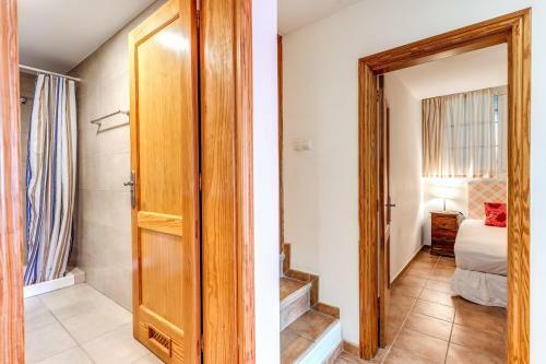 Luxury Apartament , Sea Views Private Garden