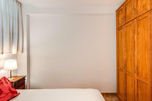 Luxury Apartament , Sea Views Private Garden