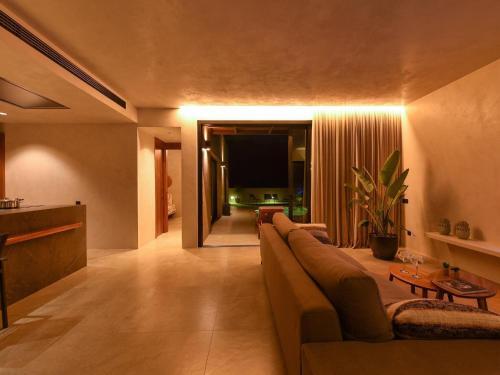 Luxurious Villa In Mog�n