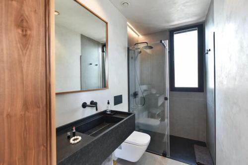 Luxurious Villa In Mog�n