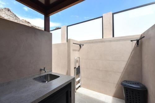 Luxurious Villa In Mog�n