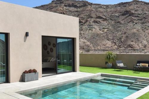 Luxurious Villa In Mog�n