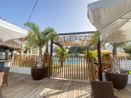 Modern Ground Floor Apartment , A Few Steps From The Beach