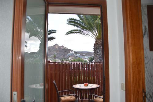 Villa Elsa Tauro Topaz