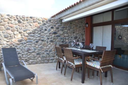 Villa Elsa Tauro Topaz
