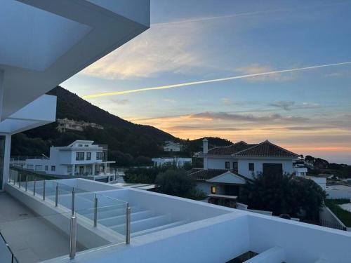 Brand-new Contemporary Villa