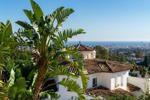 Stunning Urb Do�a Pilar Villa With Private Pool Ref 139