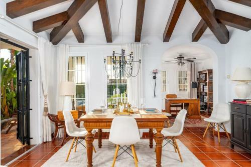 Stunning Urb Do�a Pilar Villa With Private Pool Ref 139