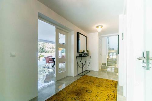 91-exclusive Modern Villa With Private Pool , Mijas