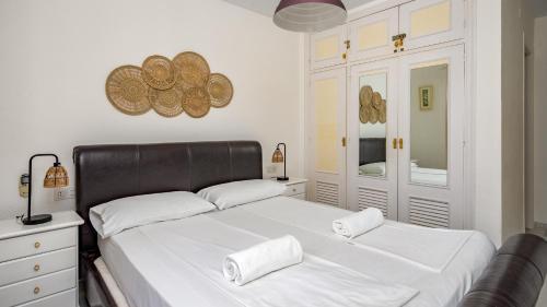 Lovely Riviera Apartment With Pool Ref 82