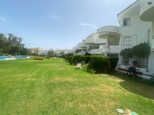 5* Stunning Golf & Sea Apartment