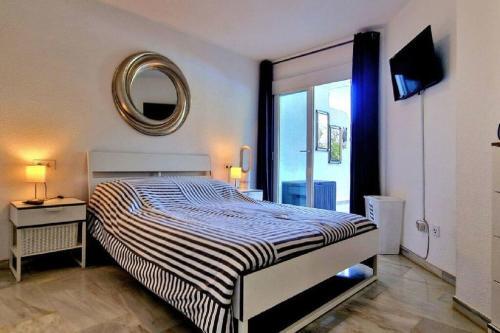 5* Stunning Golf & Sea Apartment