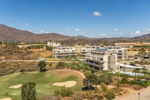 Apartamento Sunny Valley Golf, Amazing Views & Pool