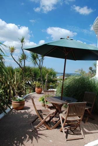 Whipsiderry Hotel