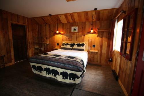 Lodge Pine Bungalows
