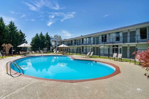 Motel Sky Suites