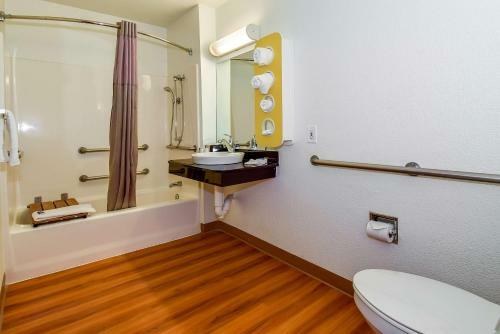 Motel 6 Riverside South