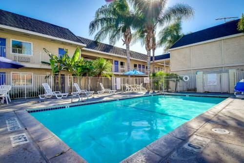 Motel 6 Riverside South