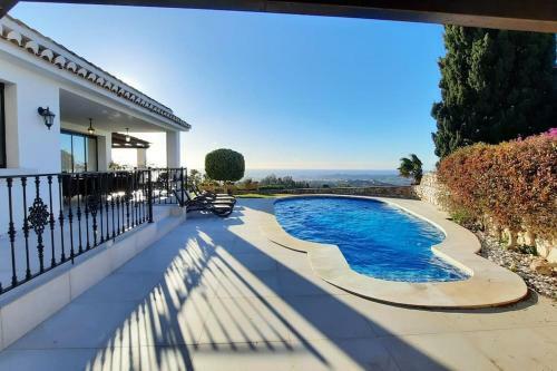 La Escala - 6 Bedroom Villa With Pool