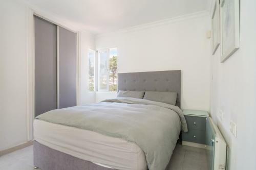 First Line Beach Apartment