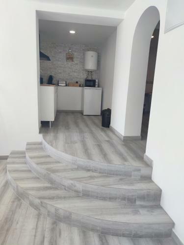 Planta Independiente En Villa Primavera
