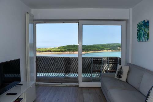 Apartamentos Playa De Mogro