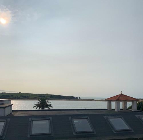 Apartamento Vistas Al Mar, Amplia Terraza Y Garaje