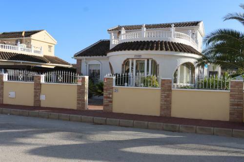 Lovely 3 Bedroom Villa In Campasol