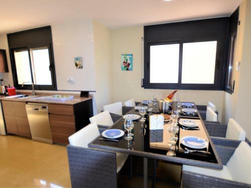 Villa Salamandre 10 People Costa Brava