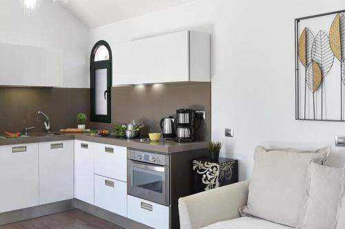 Central Bungalow With Communal Pool In Maspalomas