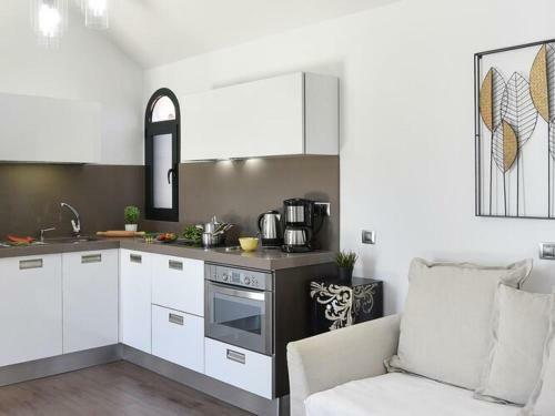 Central Bungalow With Communal Pool In Maspalomas