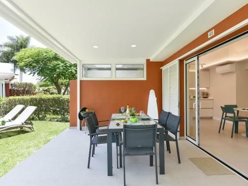 Bungalow With 2 Bedrooms In Maspalomas