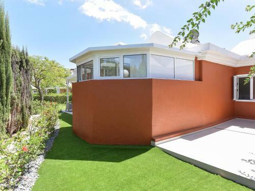 Bungalow With 2 Bedrooms In Maspalomas