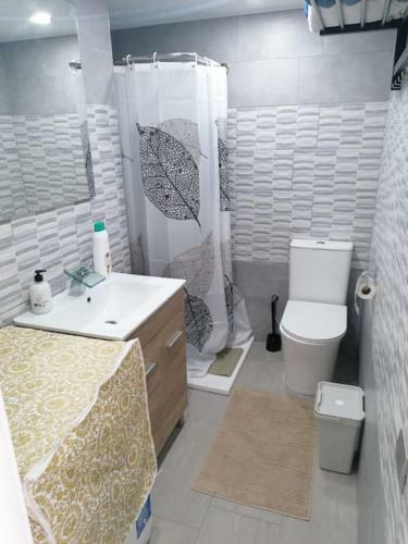 Quiet & Bright Apartment With Private Garden