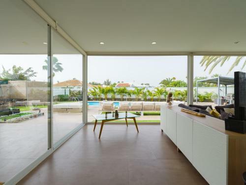 Magnifica Villa En El Coraz�n De Maspalomas
