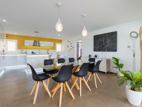 Magnifica Villa En El Coraz�n De Maspalomas
