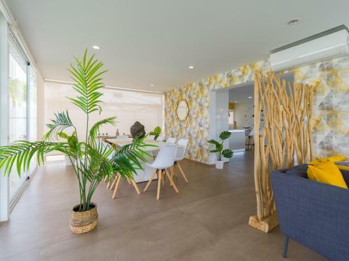 Magnifica Villa En El Coraz�n De Maspalomas