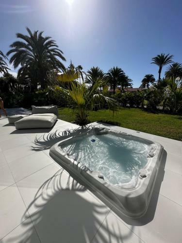 Sun Club P65 Premium Bungalow