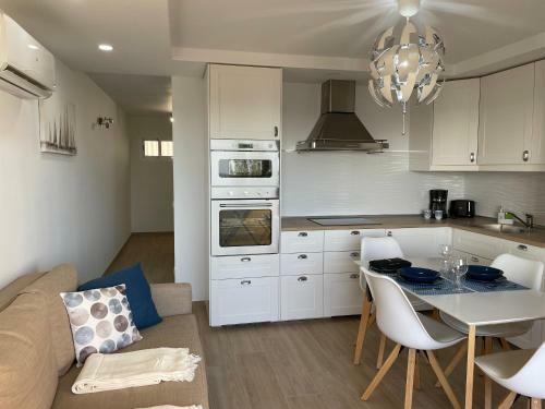 San Agustin Seaview Blue Apartment
