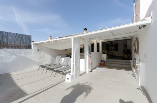 Yourhouse Es Pla Cycling House